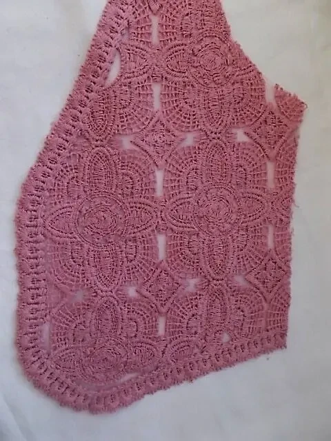 Жилет нежно-сиреневый цвет перед  ткань гипюр 2 детали 10