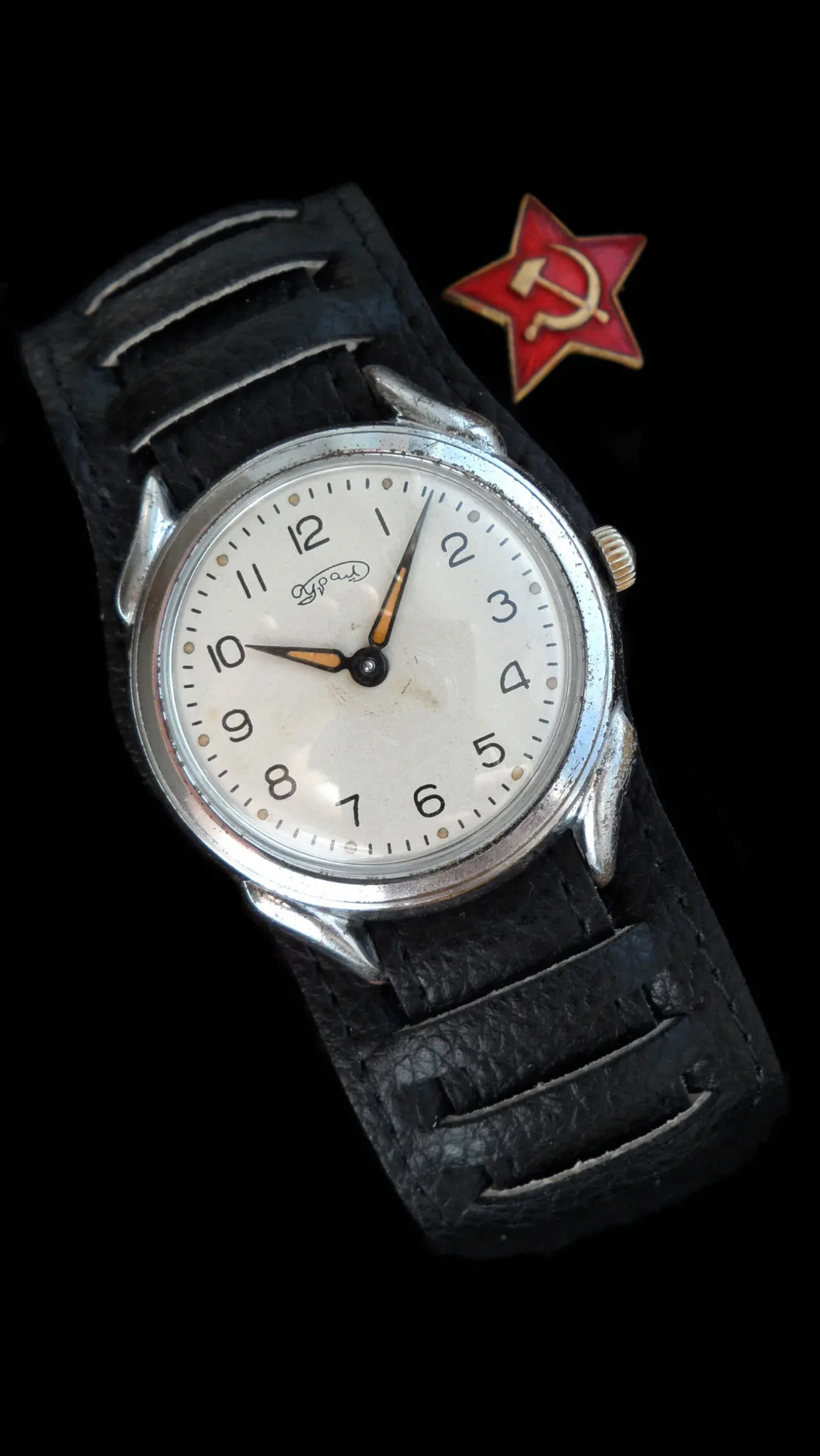 УРАЛ, часы времён Хрущёва. СССР 2кв.-57г. на 15 рубиновых камнях. 10