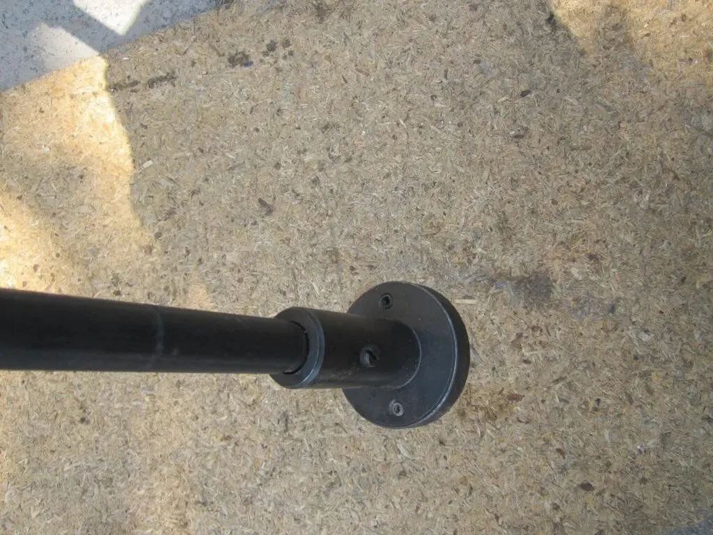 Різьбовий гвинт із стрічковим різьбленням 8