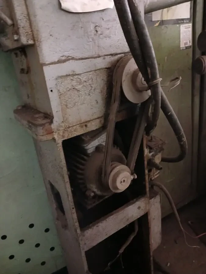 Зігмашина робоча 8