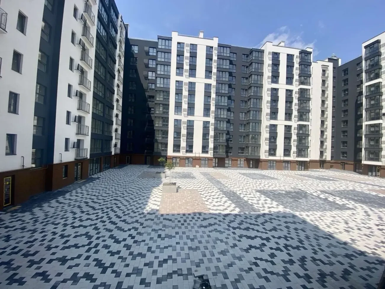 Квартира біля парку в Івано-Франківську в кварталі ЛИПКИ-2 10