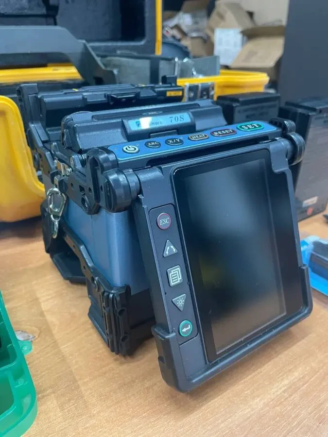 Сварочный аппарат оптоволокна Fujikura 70S 7