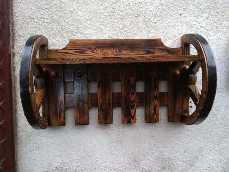 Деревянная вешалка под старину  Колеса  мебель для бани, дома 3