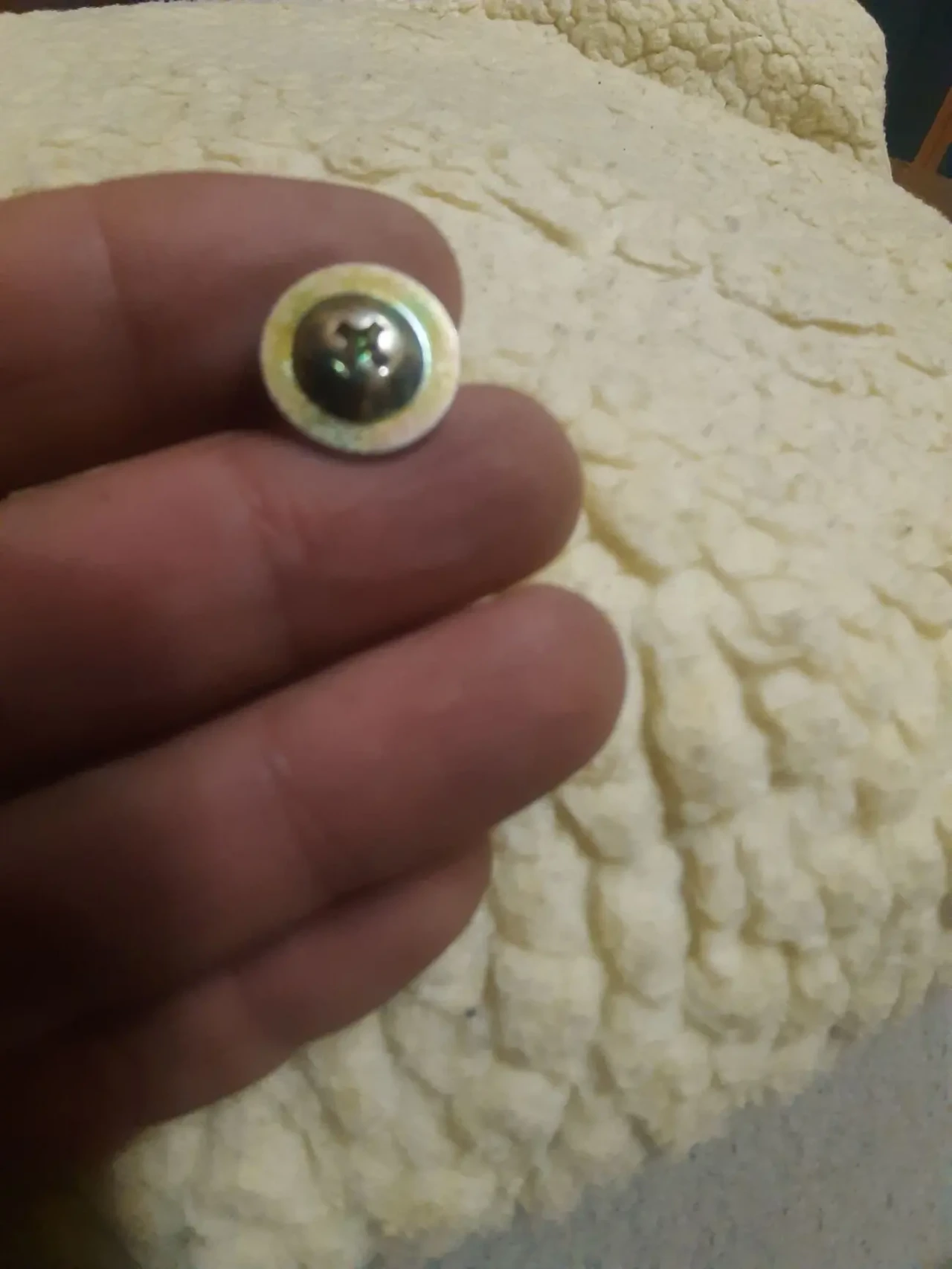 Продам гвинт М4х12 2