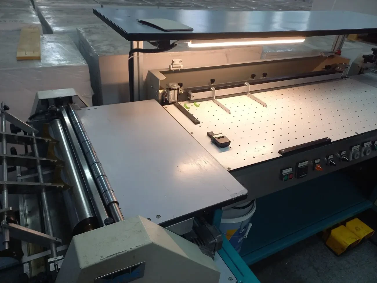 крышкоделательный полуавтомат для книг 7