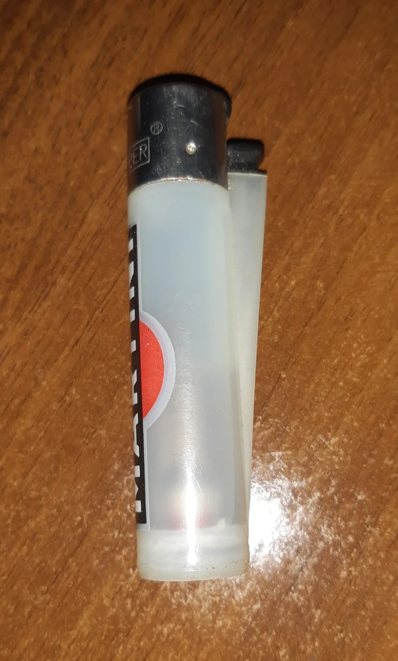 Зажигалка газовая Martini многоразовая с кремнием 2