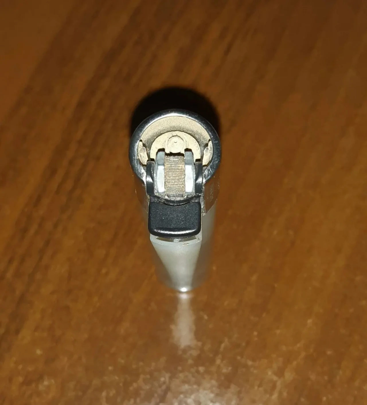 Зажигалка газовая Martini многоразовая с кремнием 3