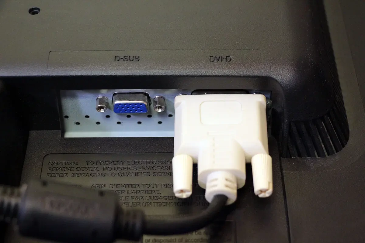 Монітор LG Flatron W2042T Silver 6