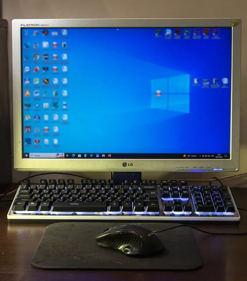 Монітор LG Flatron W2042T Silver