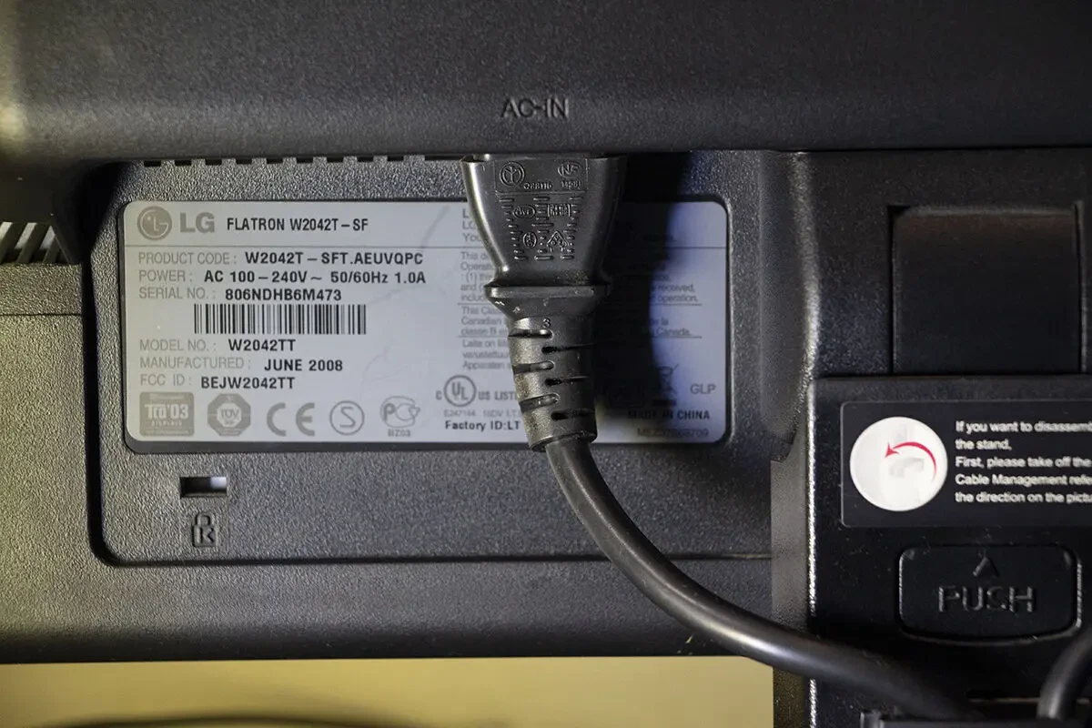 Монітор LG Flatron W2042T Silver 5