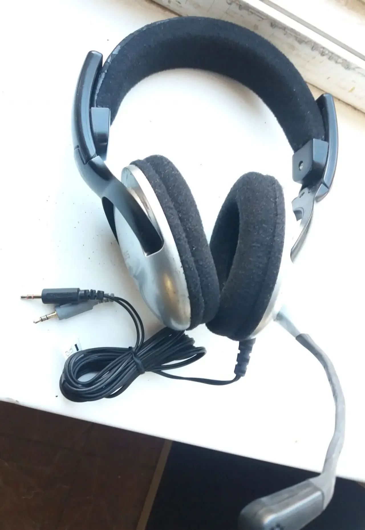 Повнорозмірна комп'ютерна гарнітура KOSS SB45 8