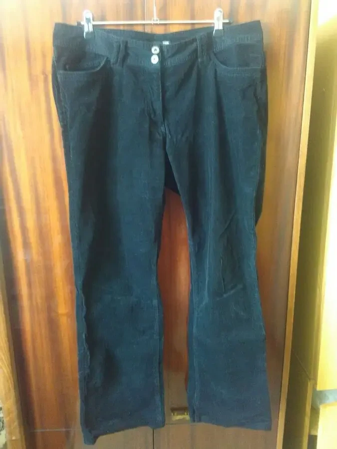 Женские вельветовые джинсы H  M.