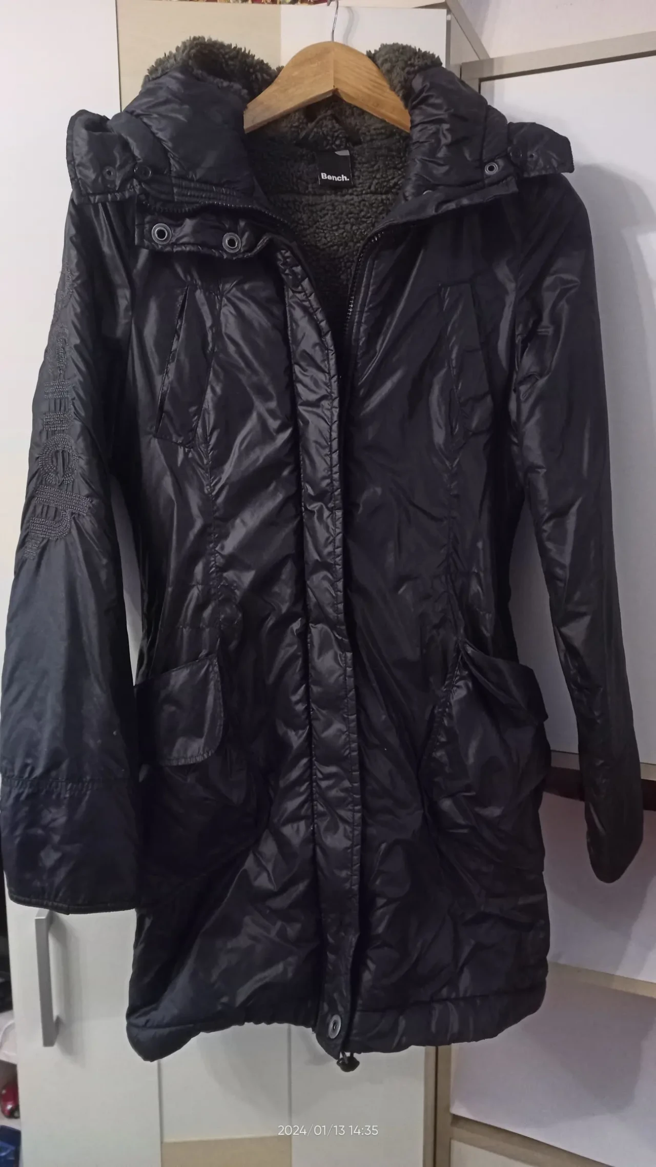 курточки женские на девочку