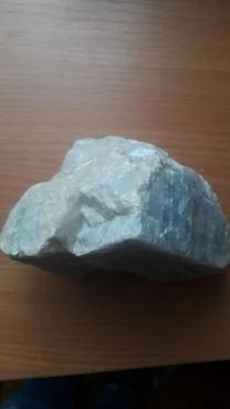 Модный ларимар