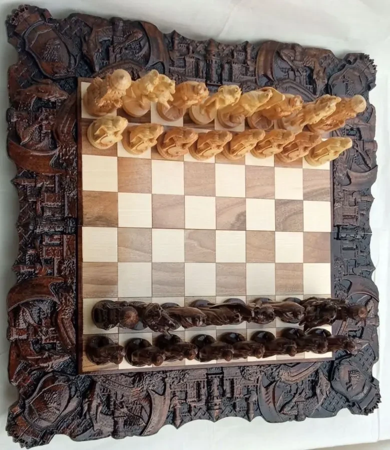 Авторський шаховий набір 3 в 1 Лицарі і дракони 55х55см 5
