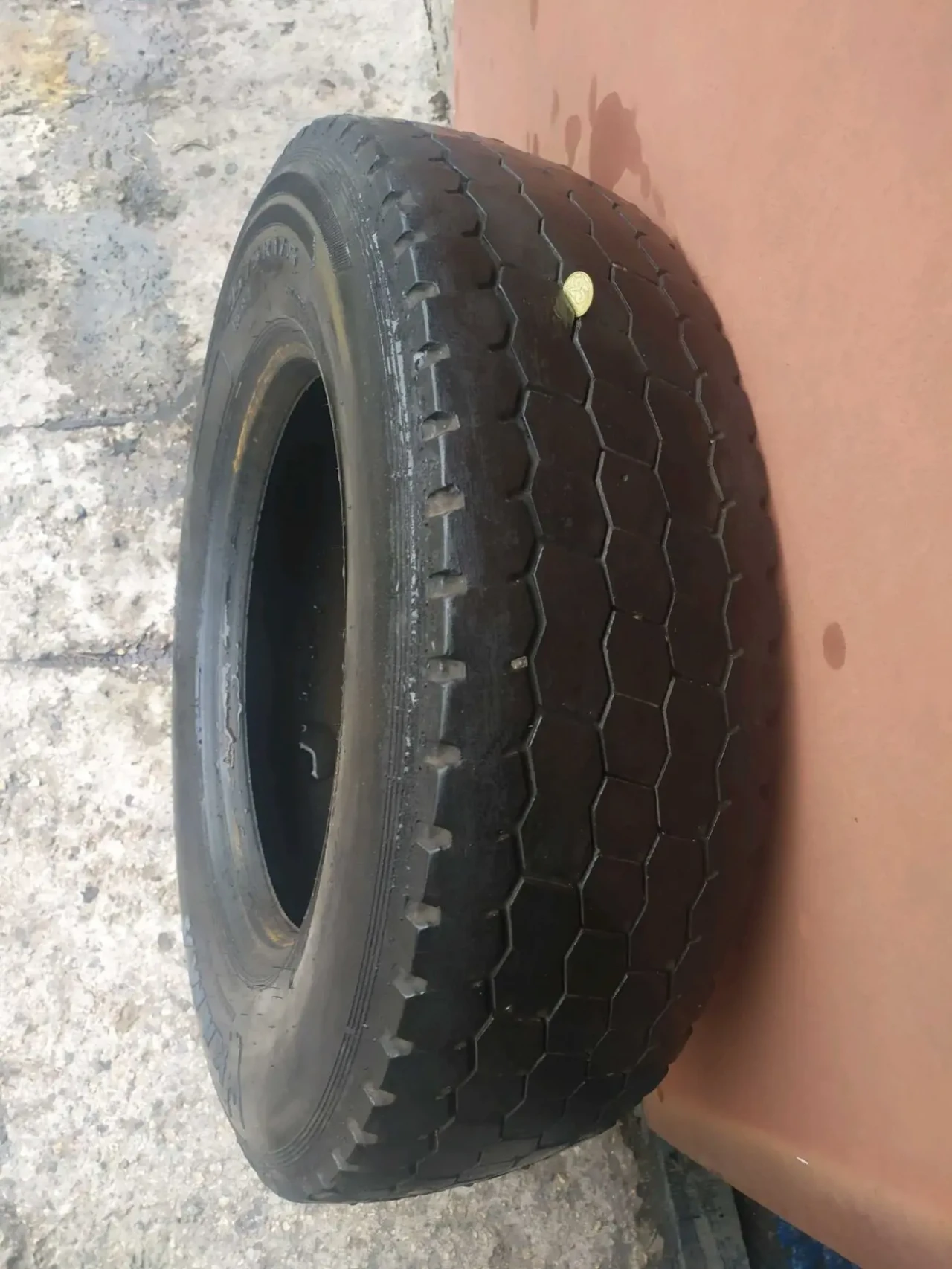 шины грузовые 215/75/17.5 8