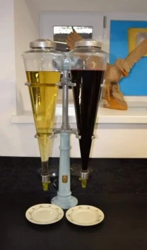 Продам сиропницу без колб