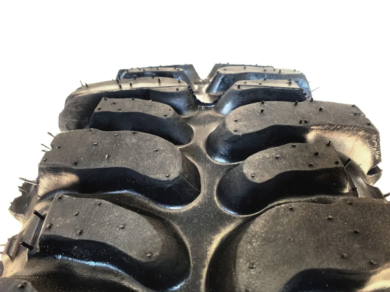 Шина болотна 285/75 R16 122/118Q резина грязева M/T Glob-Gum POLAND 2