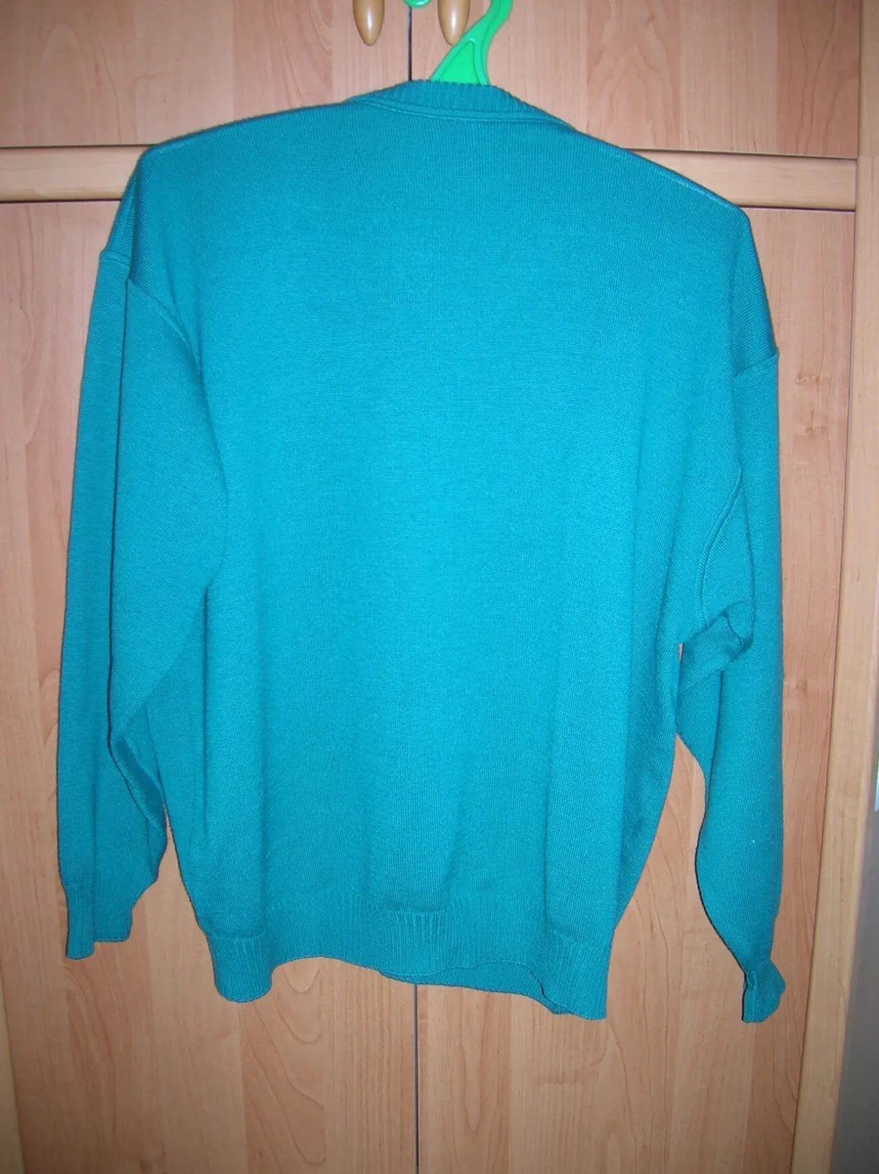 Свитер муж. HP.ROESSLER р.52 вырез углом под галстук 2