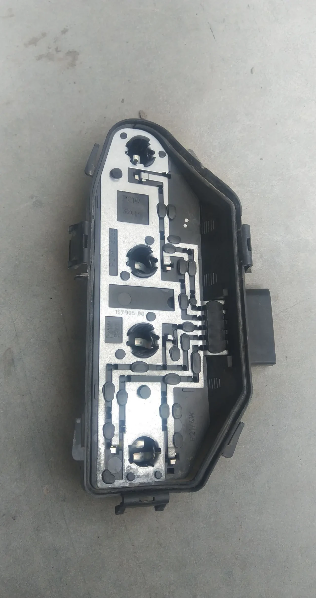 Плата заднього фонаря VW T5