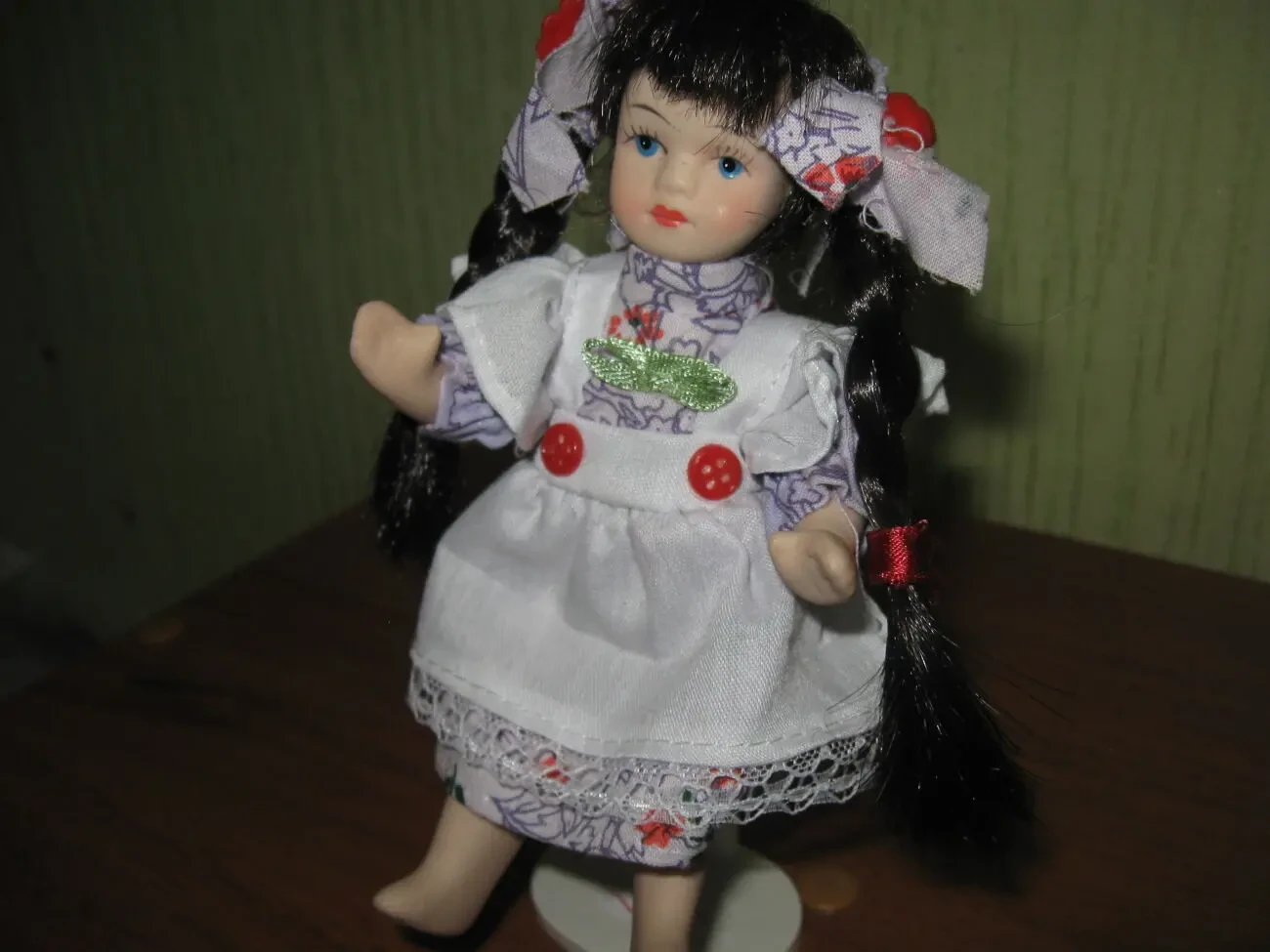 Кукла фарфоровая Лялька порцелянова 3