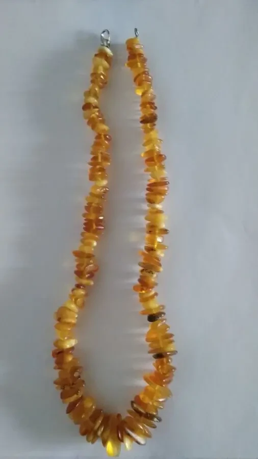 намисто з бурштина 2