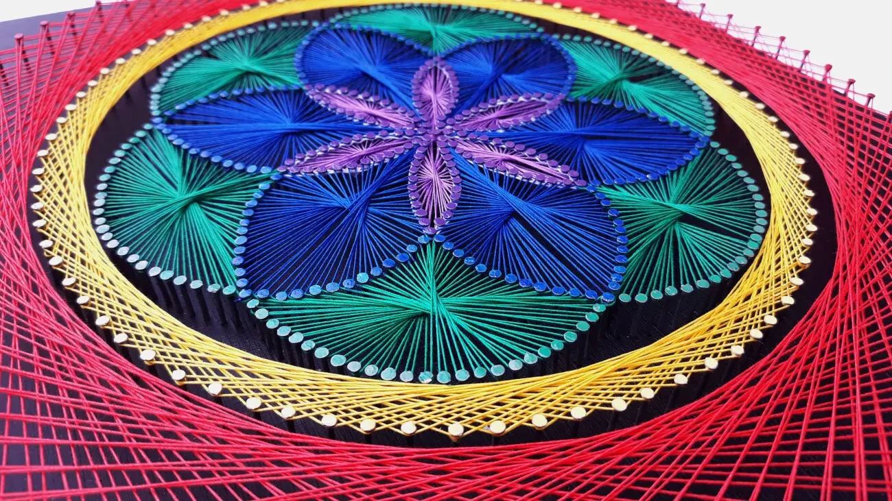 Картина магічна квітка, декор на стіну нитками, стринг арт 4