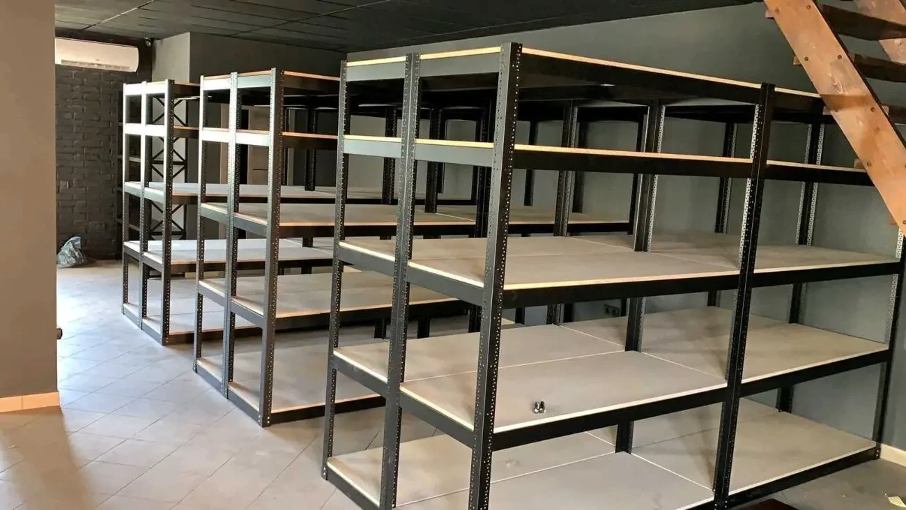 стелажі для магазину і шоу-румів 4