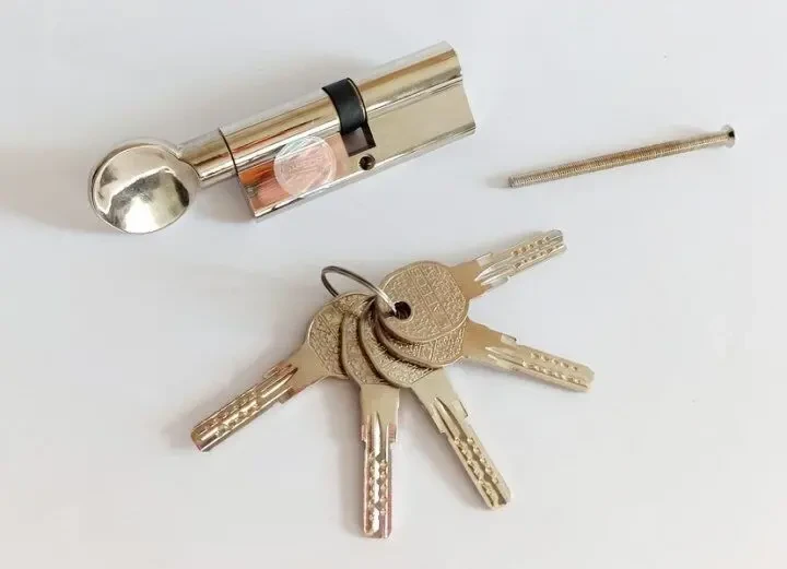 Замок дверной внутренний цилиндровый APECS Premier 2