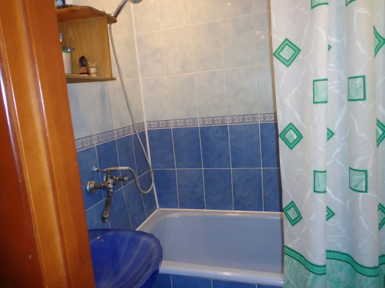 Продам 2 кім. квартиру 8