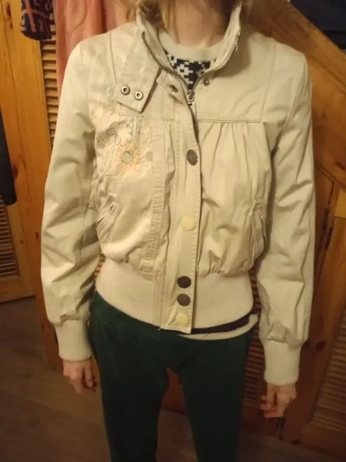 куртка короткая на резинке 2