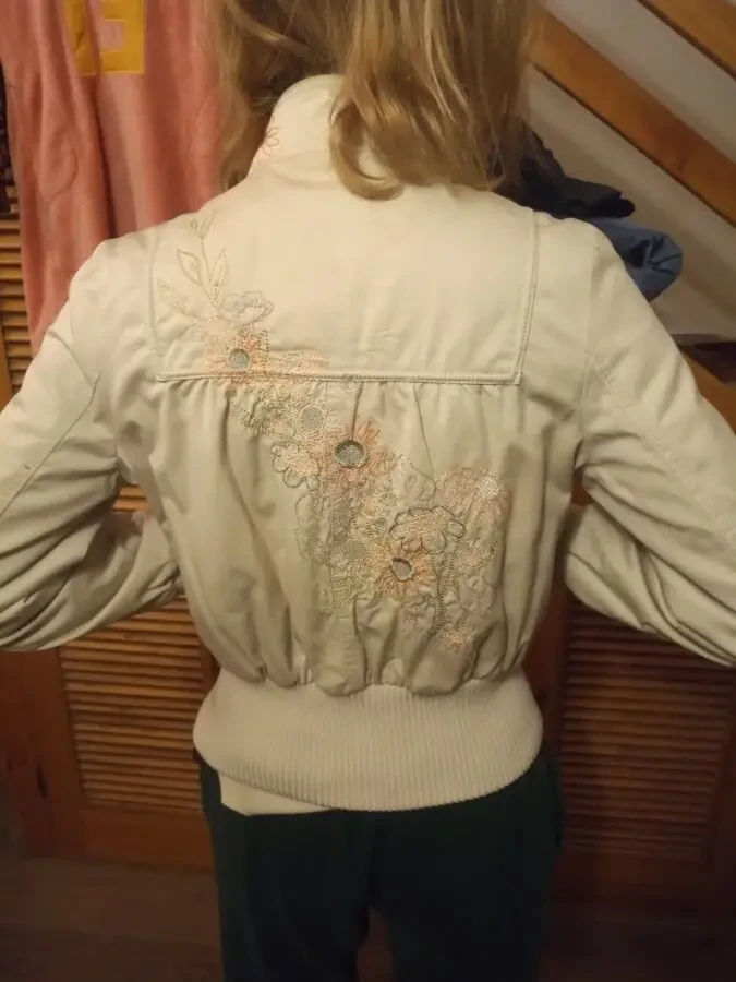 куртка короткая на резинке 4