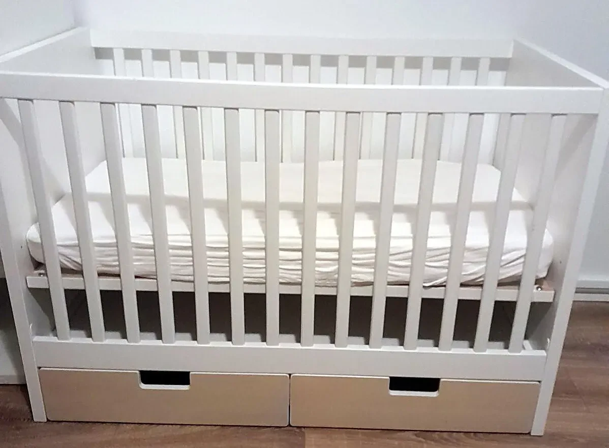 Комплект детской мебели - Кроватка и пелинальный столик Ikea Stuva Б/У 2