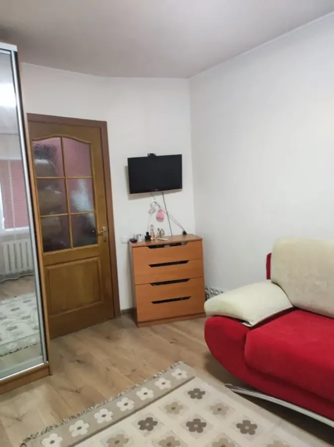 Продам 2 кім. квартиру 10