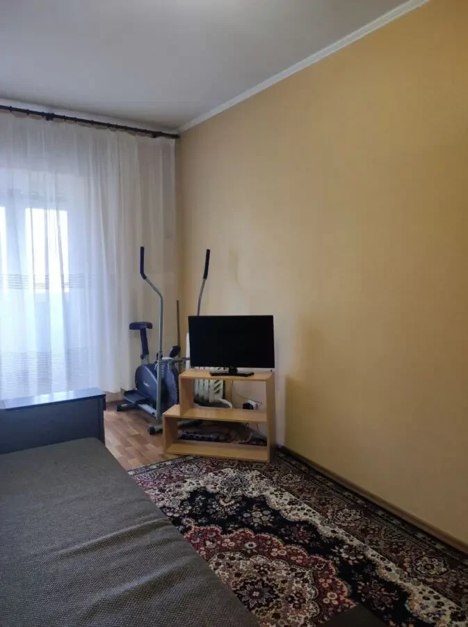 Продам 2 кім. квартиру 9