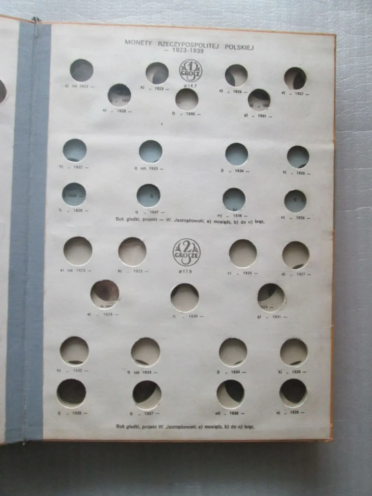 Альбом для польських монет 1916-1939. 8 аркушів (140 монет). 26х20х4см 5