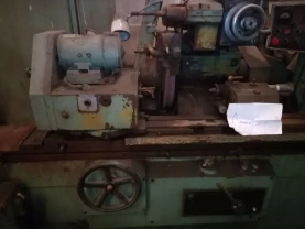 Круглошліфувальний універсальний верстат 3у132м