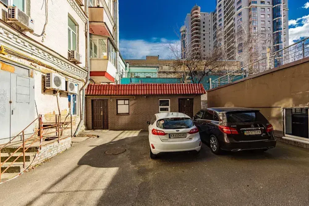 Оренда кухні. Галицька площа 5