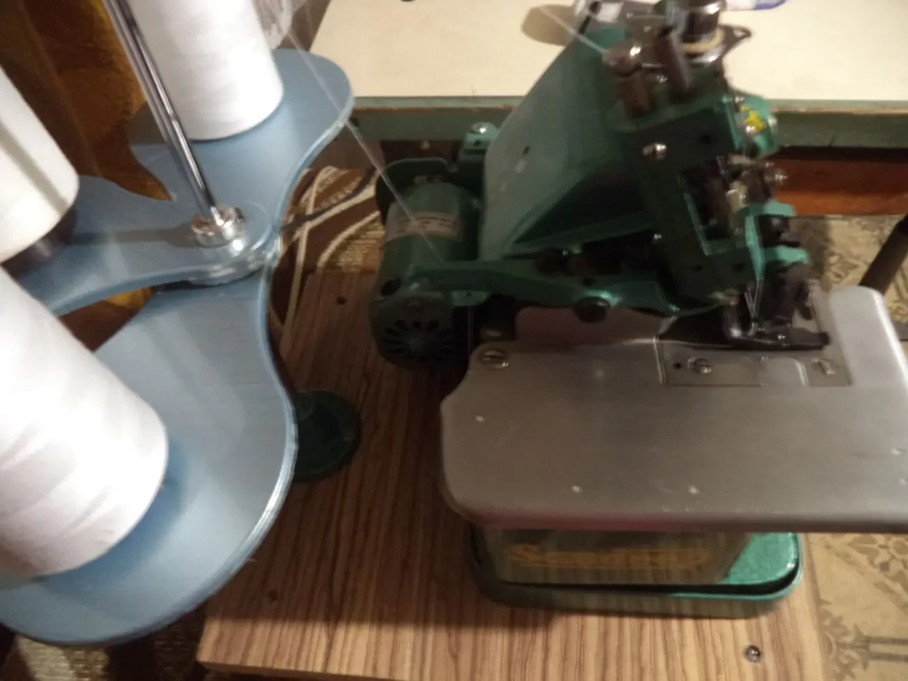 Оверлок новый 3- х ниточный Sandeep GN 1-113 D класса 4