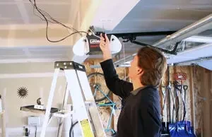 Ремонт ворот и автоматики, шлагбаумов и автоматических дверей. 5