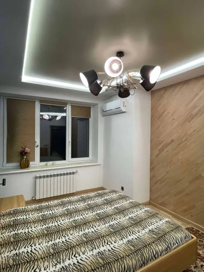 Продаж 3-ї 109 м2 в новобудові з ремонтом - всі меблі й техніка. 3