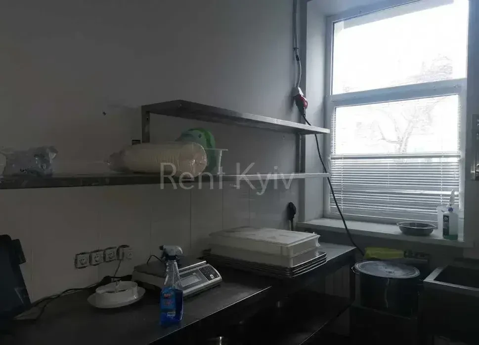 Здається кухня на вул Дмитрівській 3