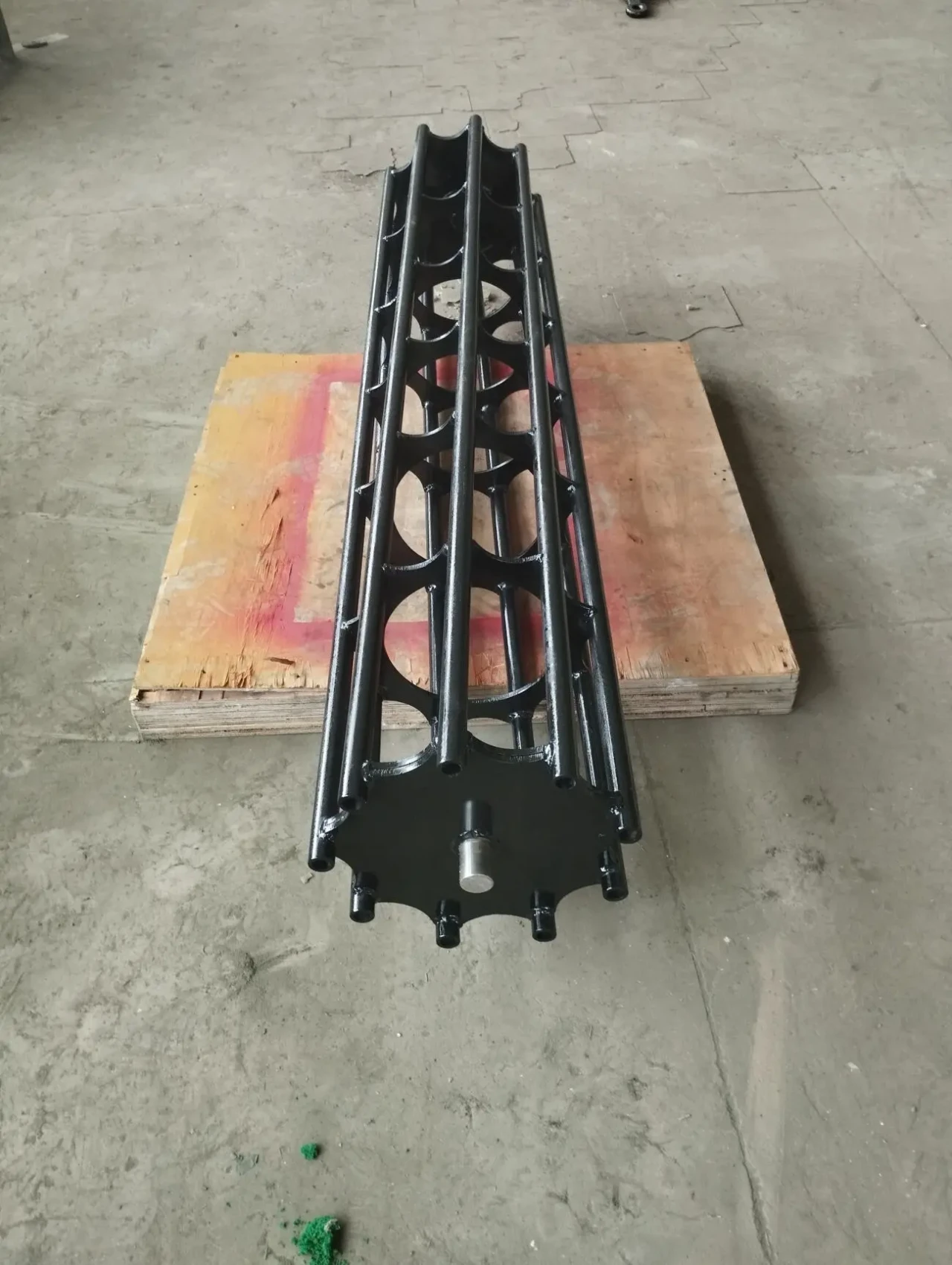 Каток культиватора 2