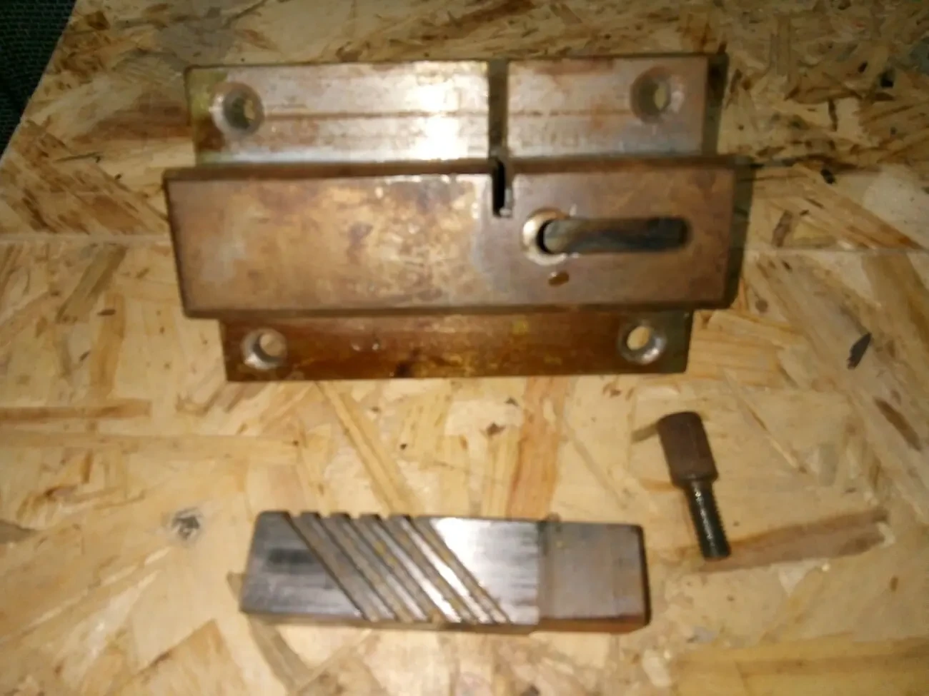 Замок накладной самодельный без ключа 4