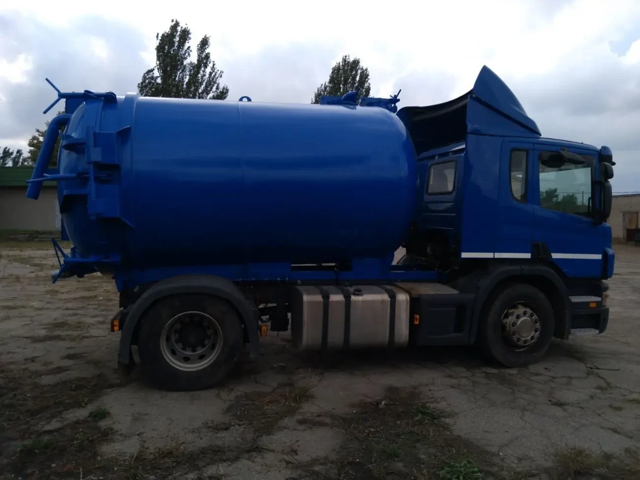 ассенизаторная вакуумная цистерна 4