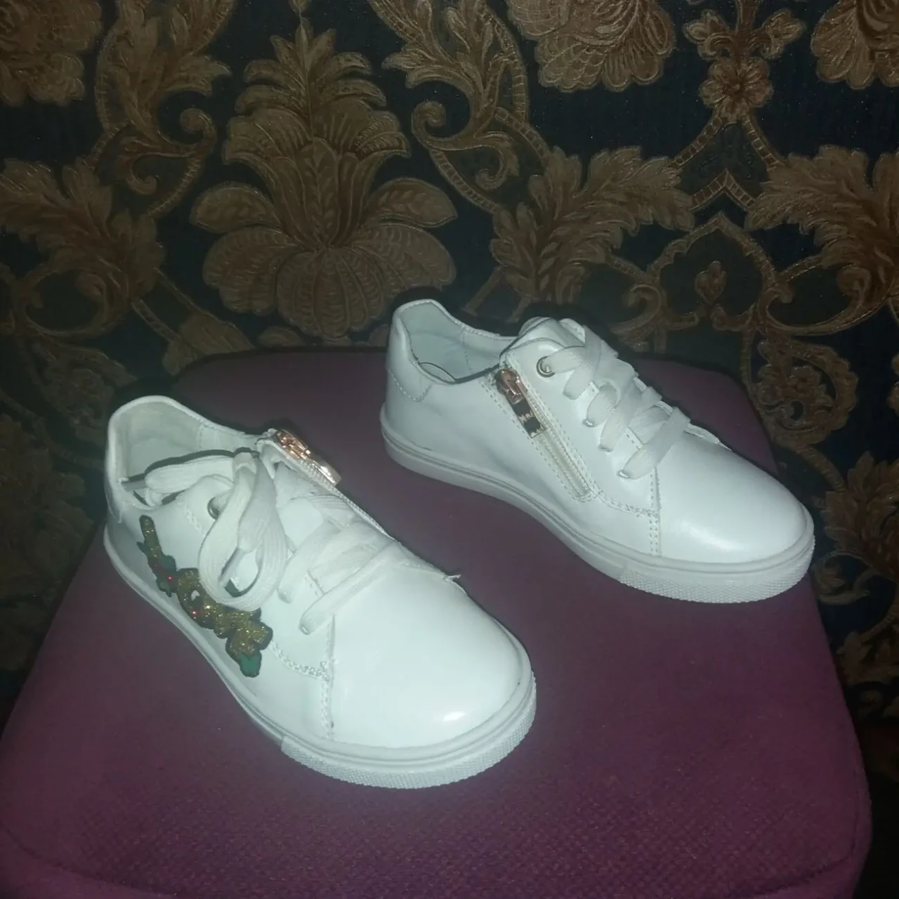 Кроссовки детские женские. 2