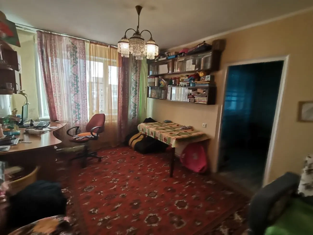 Продам 3 ком кв на левом берегу ( ул.Калиновая)