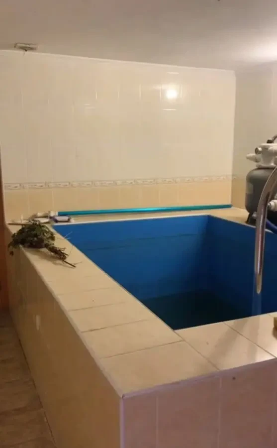 Особняк 256 кв.м.1га.ділянка, сауна,озеро,конюшня, гараж. 7