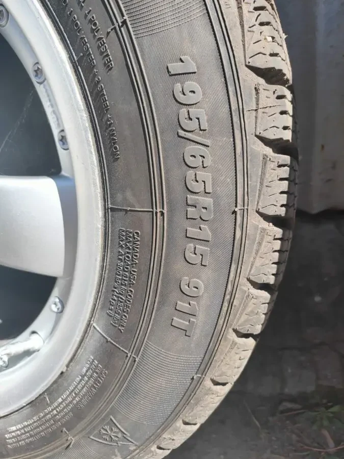 щины с дисками 195/65/15 4