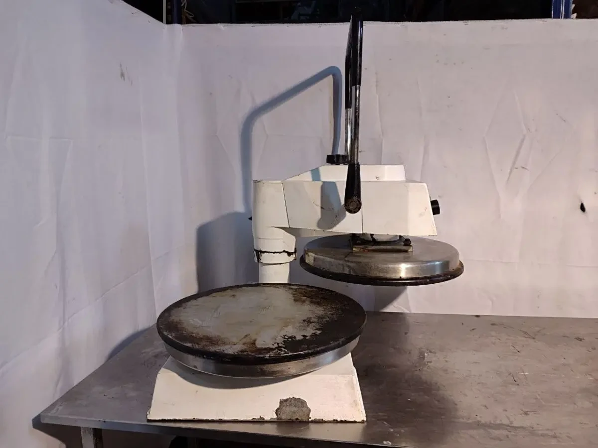 Апарат для приготовления заготовок пиццы или тортильи, пицца-прес 2